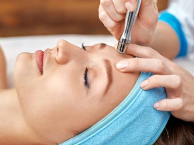 Microdermabrasion Benefits and Side Effects